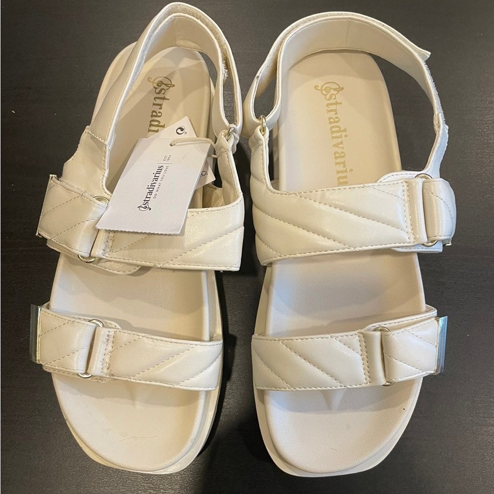 Stradivarius Sandals